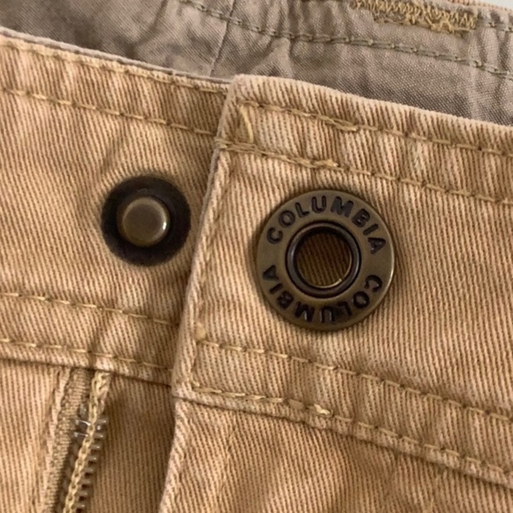 Columbia regular fit dessert sand multi pockets cargo chino shorts size 38 EUC - Picture 7 of 15